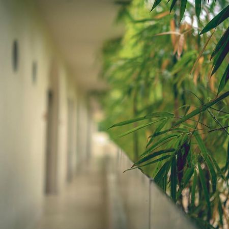 Loa Tolu By Bernalo Hotels Bagian luar foto