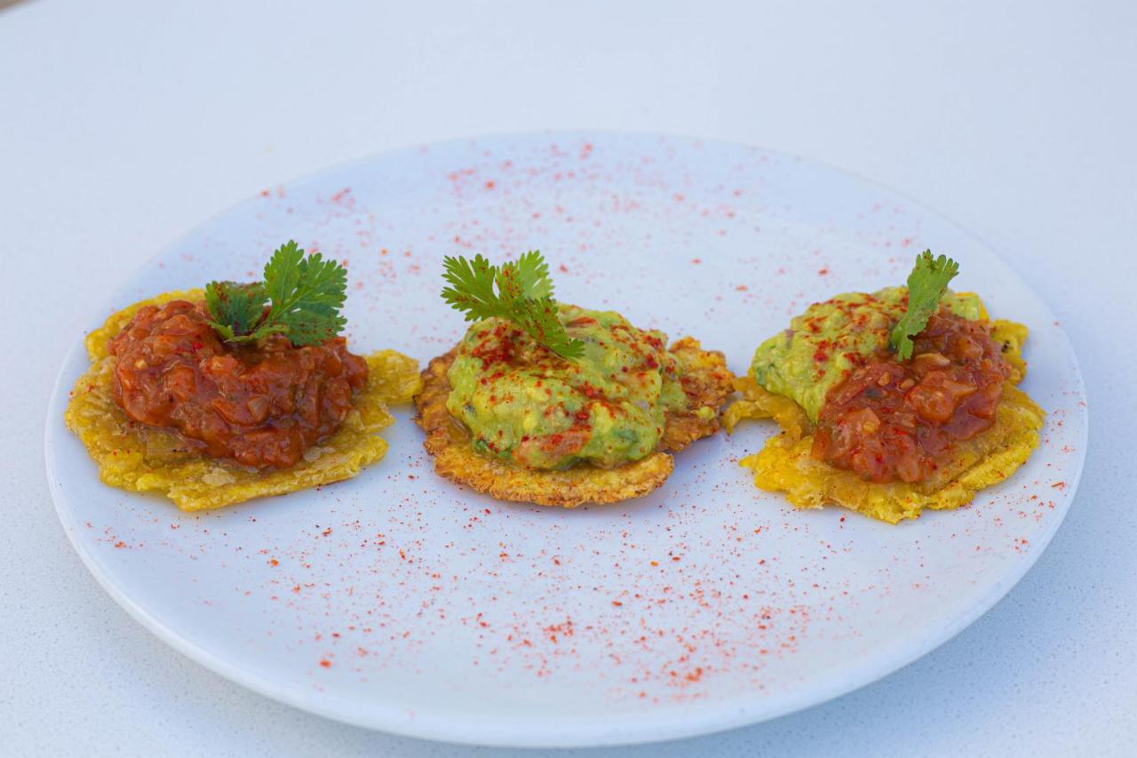 Loa Tolu By Bernalo Hotels Bagian luar foto