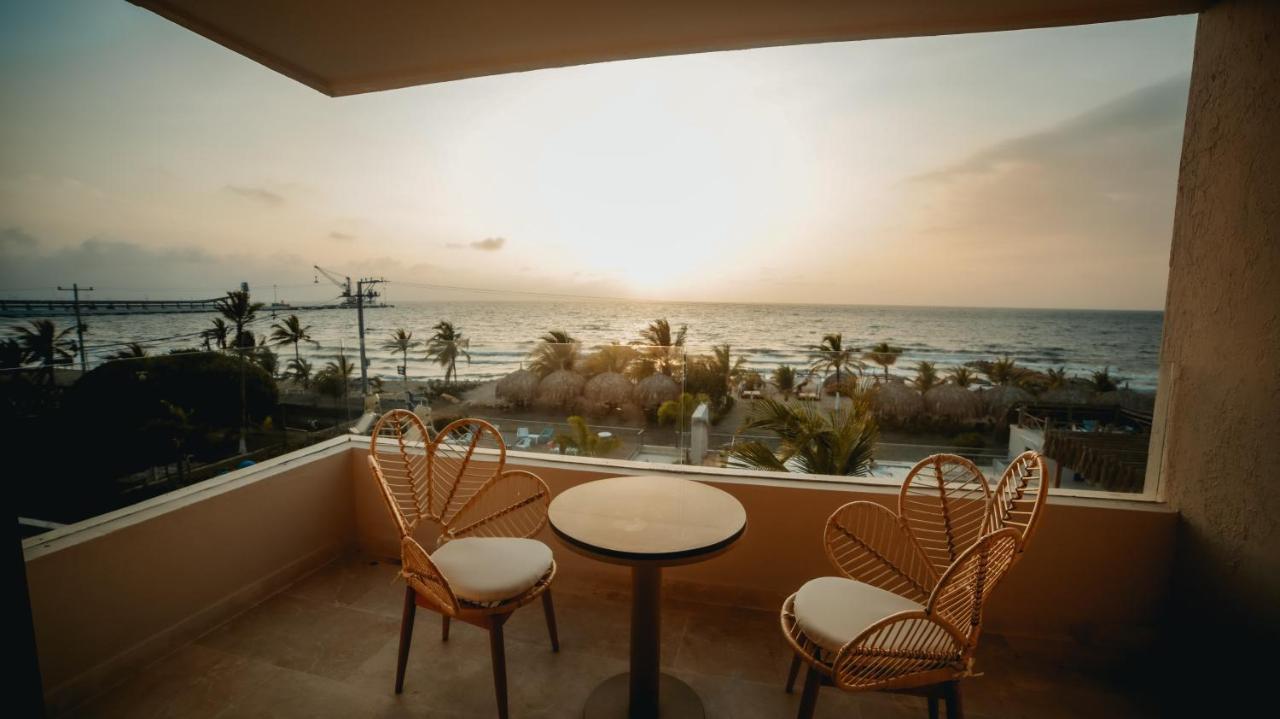 Loa Tolu By Bernalo Hotels Bagian luar foto