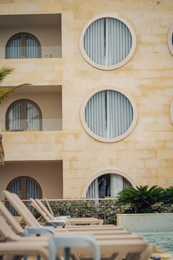 Loa Tolu By Bernalo Hotels Bagian luar foto