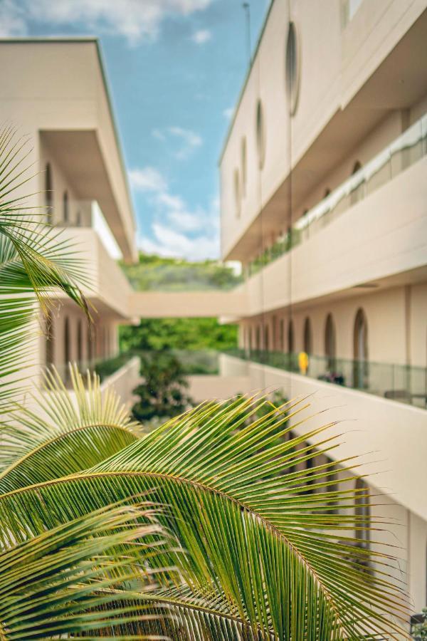 Loa Tolu By Bernalo Hotels Bagian luar foto